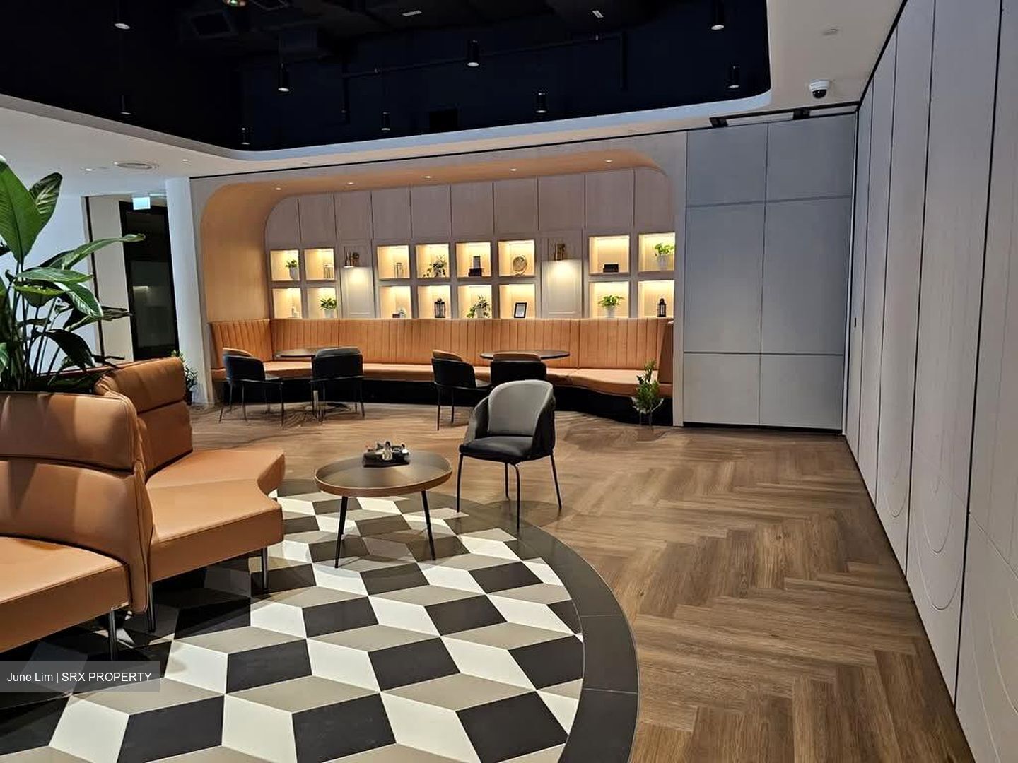 Aperia (D12), Office #540170301